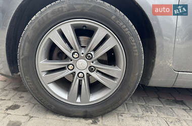 Хэтчбек Hyundai ix20 2013 в 