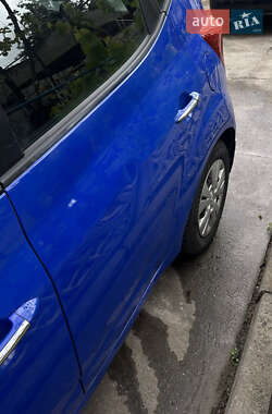 Хэтчбек Hyundai ix20 2013 в 
