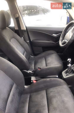 Хэтчбек Hyundai ix20 2013 в 