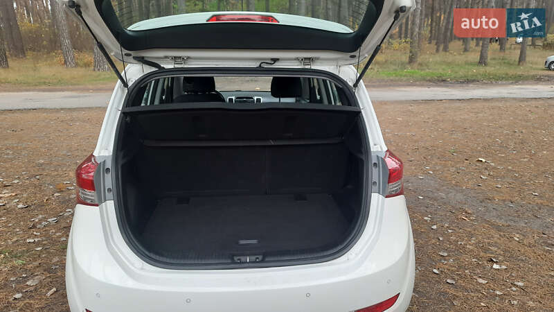 Хетчбек Hyundai ix20 2013 в Житомирі фото 34 Хетчбек Hyundai ix20 2013 в Житомирі