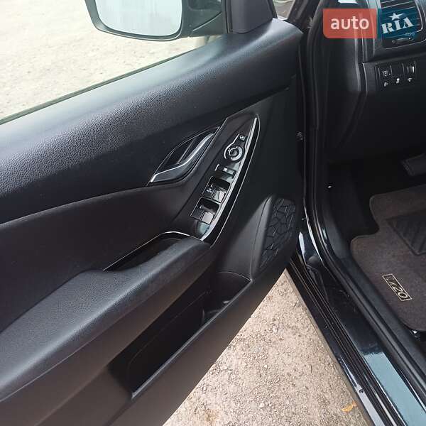 Хэтчбек Hyundai ix20 2012 в Ровно