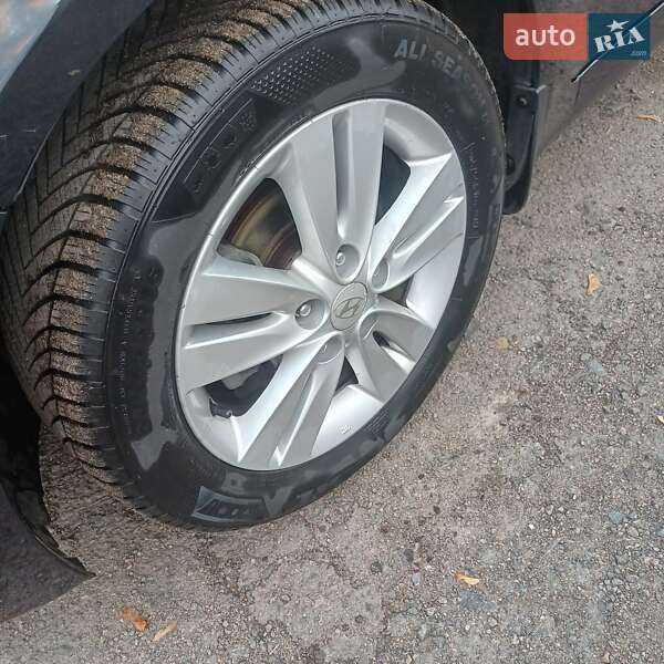 Хэтчбек Hyundai ix20 2012 в Ровно