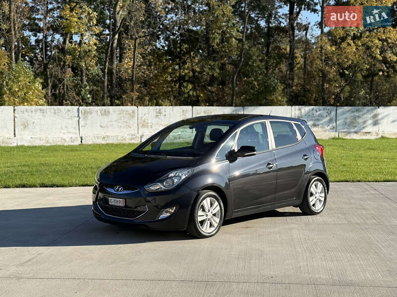 Хэтчбек Hyundai ix20 2010 в Луцке фото Хэтчбек Hyundai ix20 2010 в Луцке