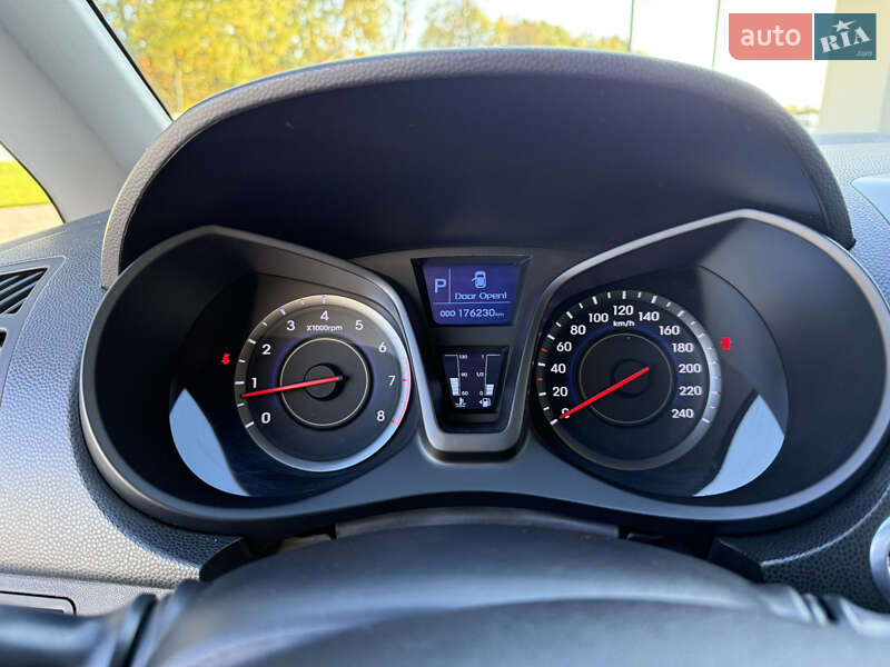 Хэтчбек Hyundai ix20 2010 в Луцке фото 14 Хэтчбек Hyundai ix20 2010 в Луцке