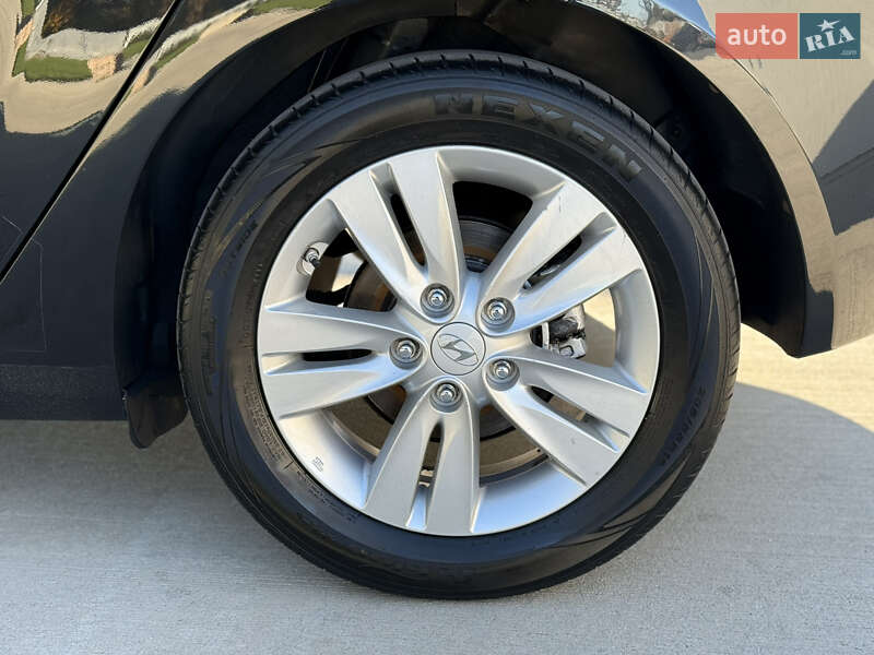 Хэтчбек Hyundai ix20 2010 в Луцке фото 32 Хэтчбек Hyundai ix20 2010 в Луцке