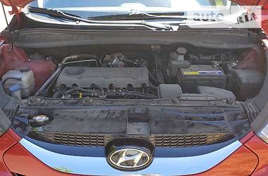 Позашляховик / Кросовер Hyundai ix35 2011 в 