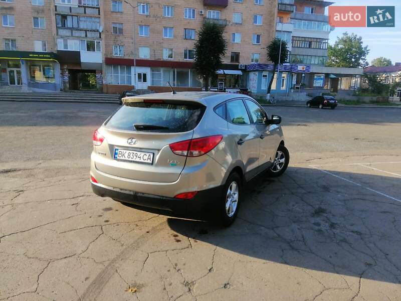 Позашляховик / Кросовер Hyundai ix35 2010 в Костопілі фото 11 Позашляховик / Кросовер Hyundai ix35 2010 в Костопілі