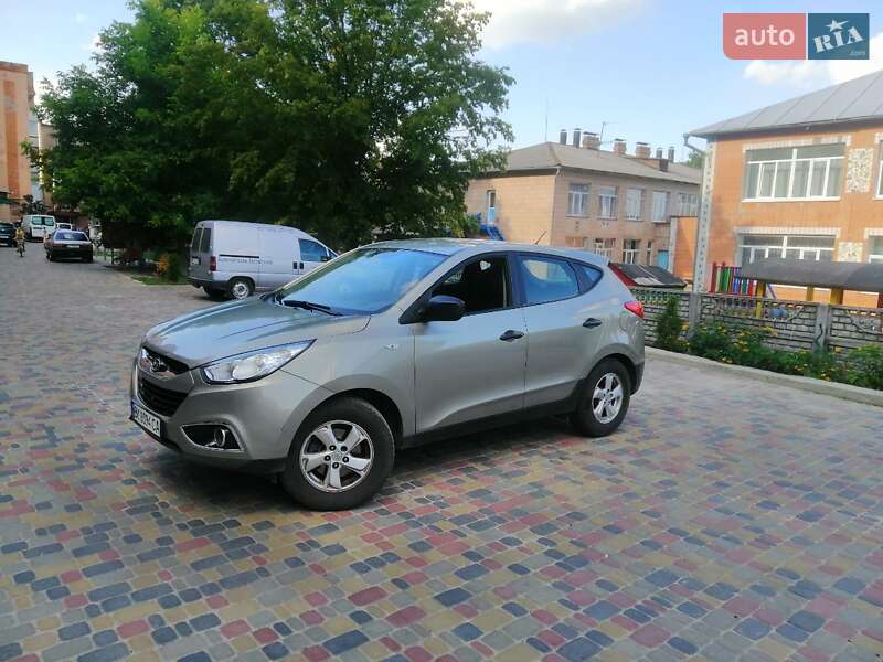 Позашляховик / Кросовер Hyundai ix35 2010 в Костопілі фото Позашляховик / Кросовер Hyundai ix35 2010 в Костопілі