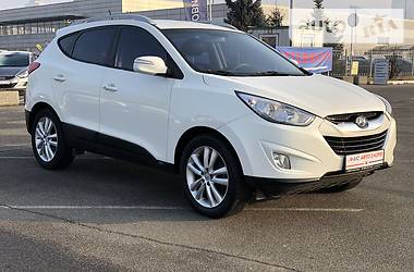 Позашляховик / Кросовер Hyundai ix35 2011 в 