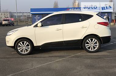 Позашляховик / Кросовер Hyundai ix35 2011 в 