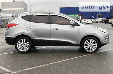Позашляховик / Кросовер Hyundai ix35 2011 в 