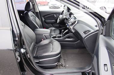Позашляховик / Кросовер Hyundai ix35 2011 в 