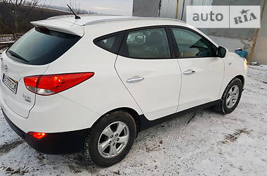 Внедорожник / Кроссовер Hyundai ix35 2011 в Каменец-Подольском