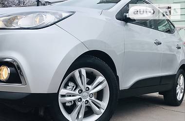 Позашляховик / Кросовер Hyundai ix35 2012 в 