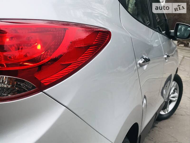 Внедорожник / Кроссовер Hyundai ix35 2012 в Каменском
