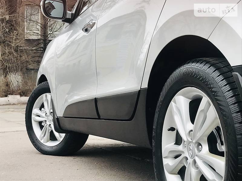 Внедорожник / Кроссовер Hyundai ix35 2012 в Каменском