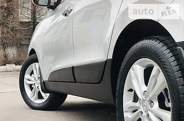 Позашляховик / Кросовер Hyundai ix35 2012 в 