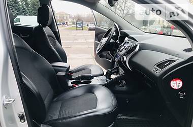 Позашляховик / Кросовер Hyundai ix35 2012 в 