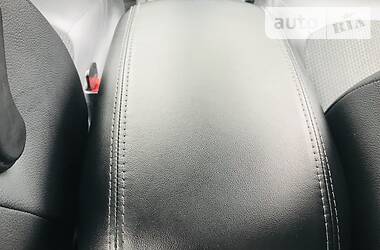 Позашляховик / Кросовер Hyundai ix35 2012 в 