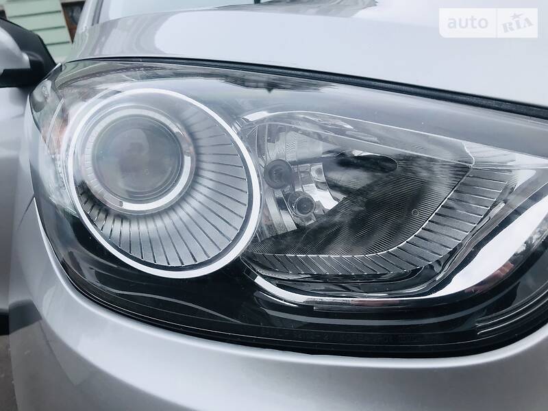 Внедорожник / Кроссовер Hyundai ix35 2012 в Каменском