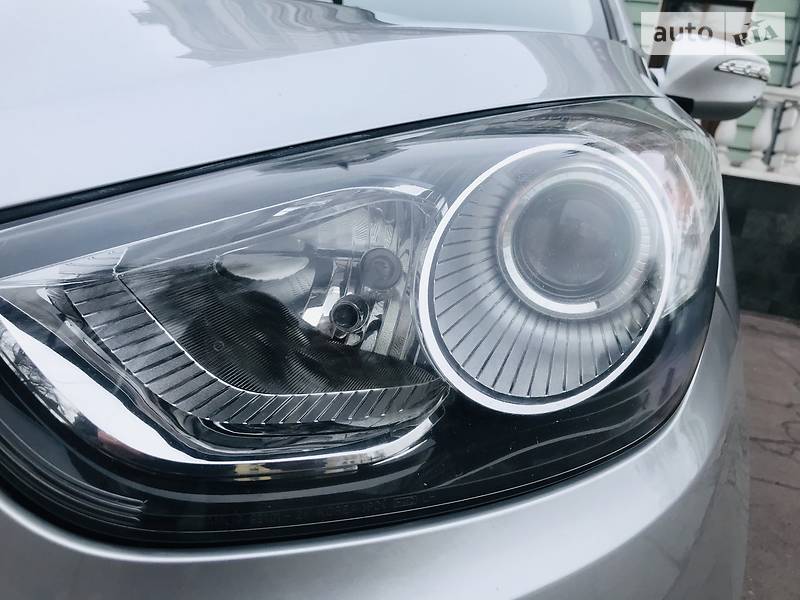 Внедорожник / Кроссовер Hyundai ix35 2012 в Каменском