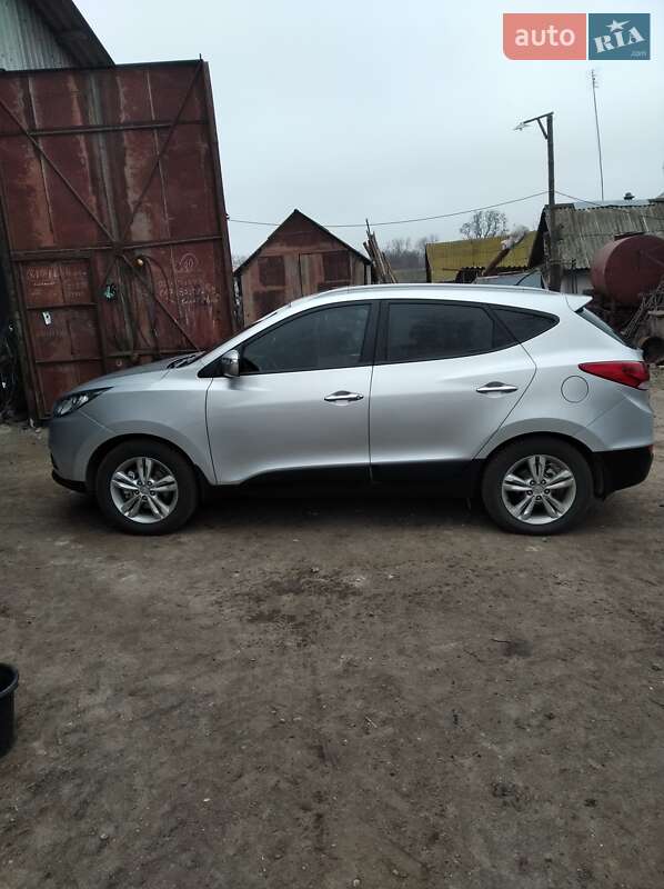 Внедорожник / Кроссовер Hyundai ix35 2011 в Кривом Озере