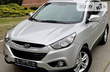 Позашляховик / Кросовер Hyundai ix35 2012 в 