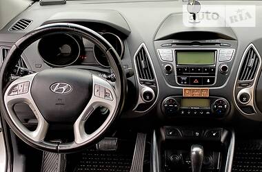 Позашляховик / Кросовер Hyundai ix35 2012 в 