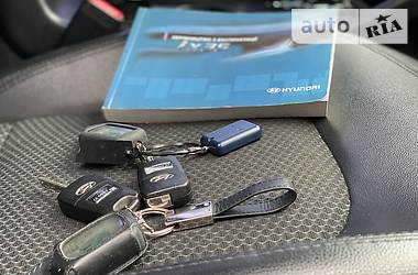 Позашляховик / Кросовер Hyundai ix35 2012 в 