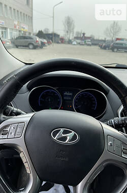 Внедорожник / Кроссовер Hyundai ix35 2010 в Хусте