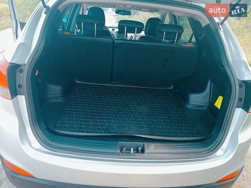 Внедорожник / Кроссовер Hyundai ix35 2012 в Кривом Роге
