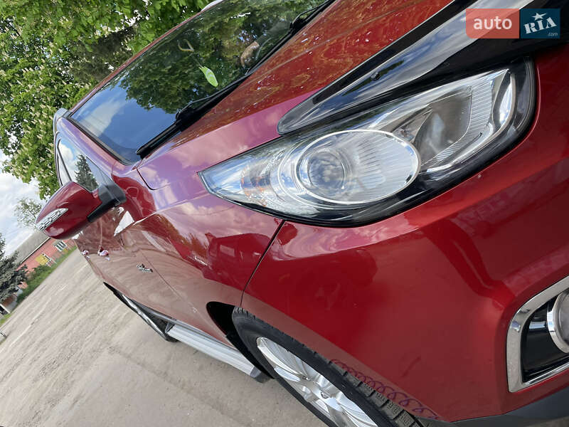 Внедорожник / Кроссовер Hyundai ix35 2010 в Золотоноше