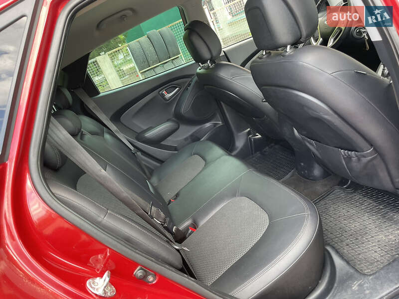 Внедорожник / Кроссовер Hyundai ix35 2010 в Золотоноше