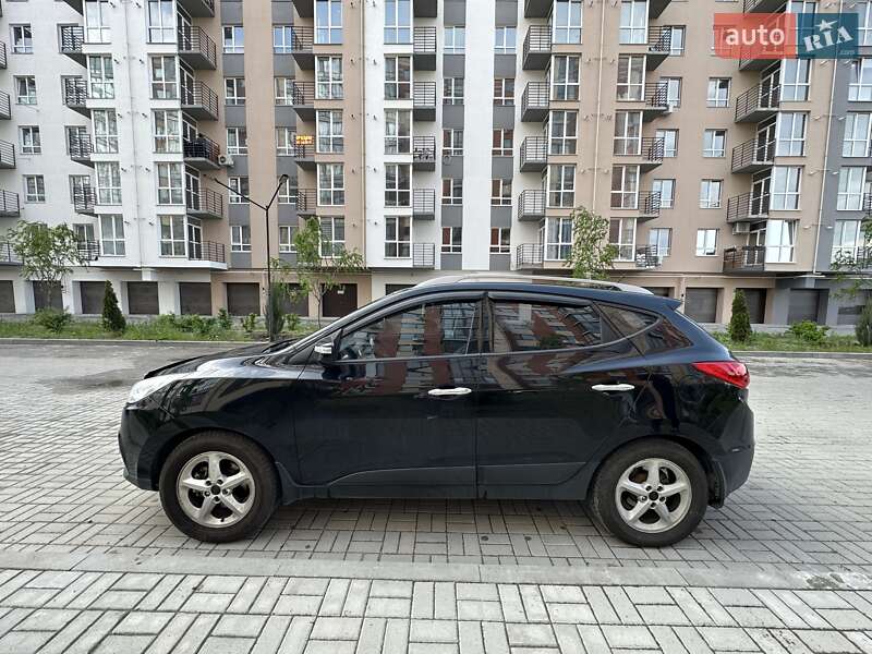Внедорожник / Кроссовер Hyundai ix35 2010 в Днепре