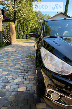 Внедорожник / Кроссовер Hyundai ix35 2011 в 