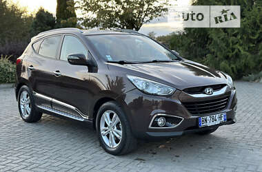 Внедорожник / Кроссовер Hyundai ix35 2011 в 