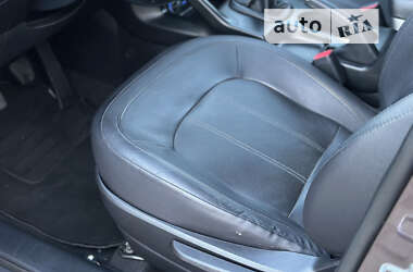 Внедорожник / Кроссовер Hyundai ix35 2011 в 
