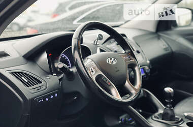 Внедорожник / Кроссовер Hyundai ix35 2013 в Хусте