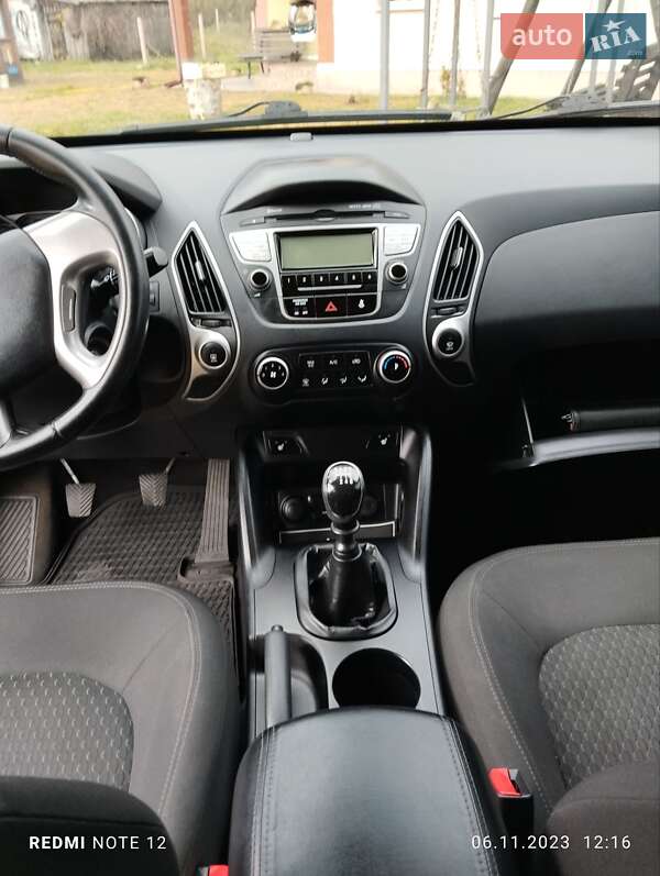 Внедорожник / Кроссовер Hyundai ix35 2010 в Ратным фото 28 Внедорожник / Кроссовер Hyundai ix35 2010 в Ратным