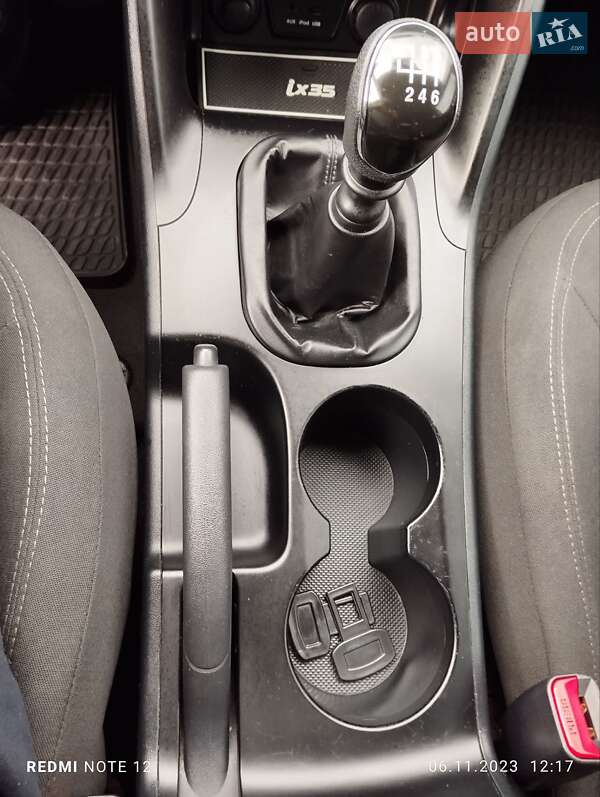 Внедорожник / Кроссовер Hyundai ix35 2010 в Ратным фото 59 Внедорожник / Кроссовер Hyundai ix35 2010 в Ратным