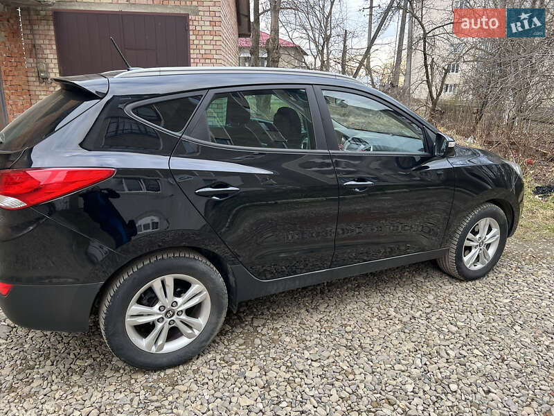 Позашляховик / Кросовер Hyundai ix35 2011 в Снятині
