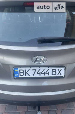 Внедорожник / Кроссовер Hyundai ix35 2010 в Корце