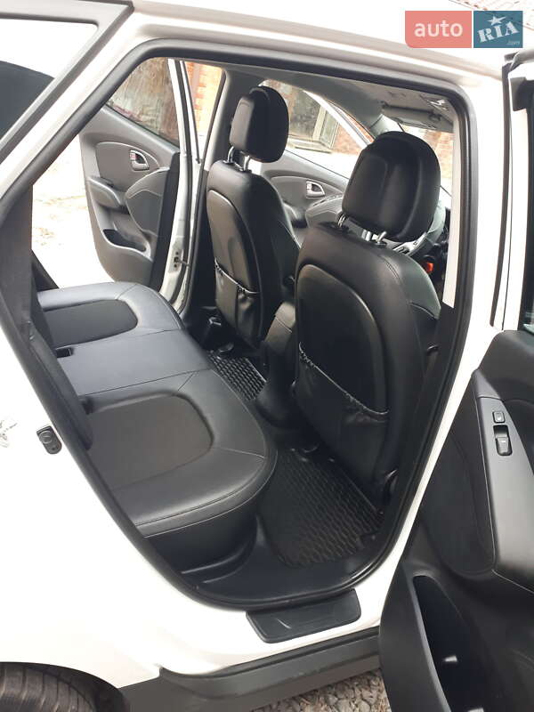 Внедорожник / Кроссовер Hyundai ix35 2014 в Ровно