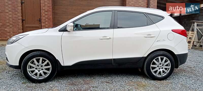 Внедорожник / Кроссовер Hyundai ix35 2014 в Ровно