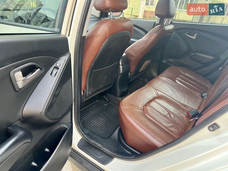 Позашляховик / Кросовер Hyundai ix35 2010 в Львові