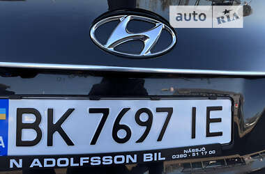Внедорожник / Кроссовер Hyundai ix35 2010 в Сарнах