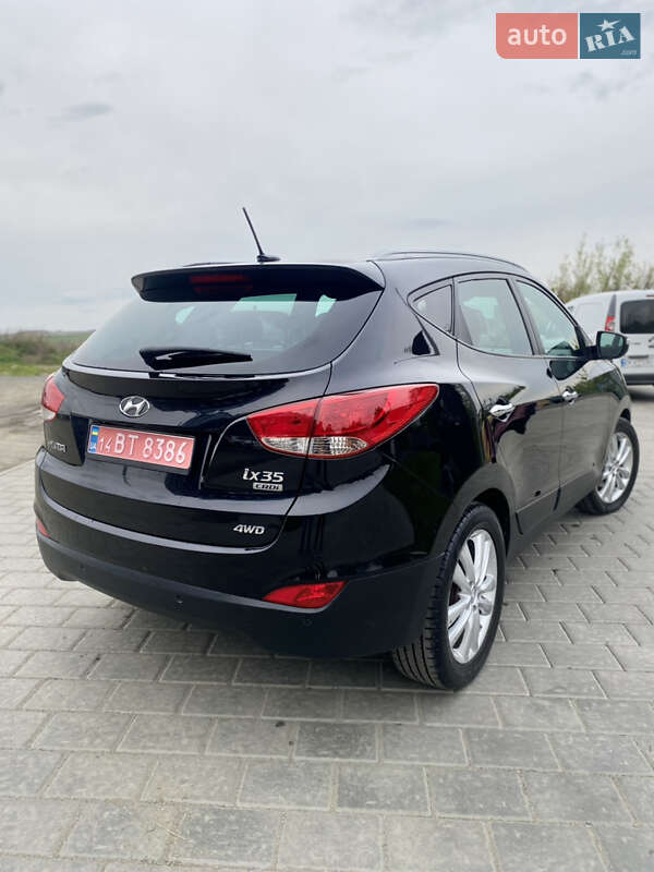 Позашляховик / Кросовер Hyundai ix35 2010 в Рівному