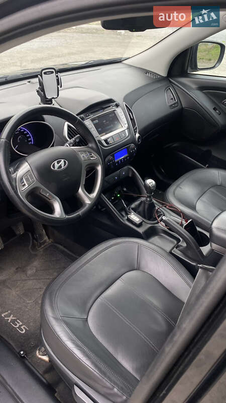 Позашляховик / Кросовер Hyundai ix35 2010 в Рівному