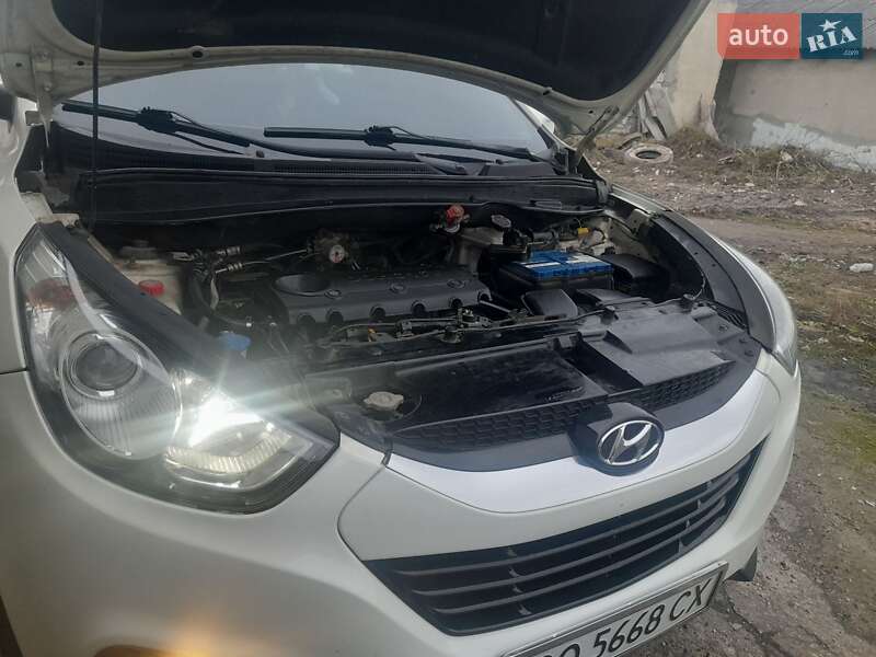 Внедорожник / Кроссовер Hyundai ix35 2011 в Тернополе