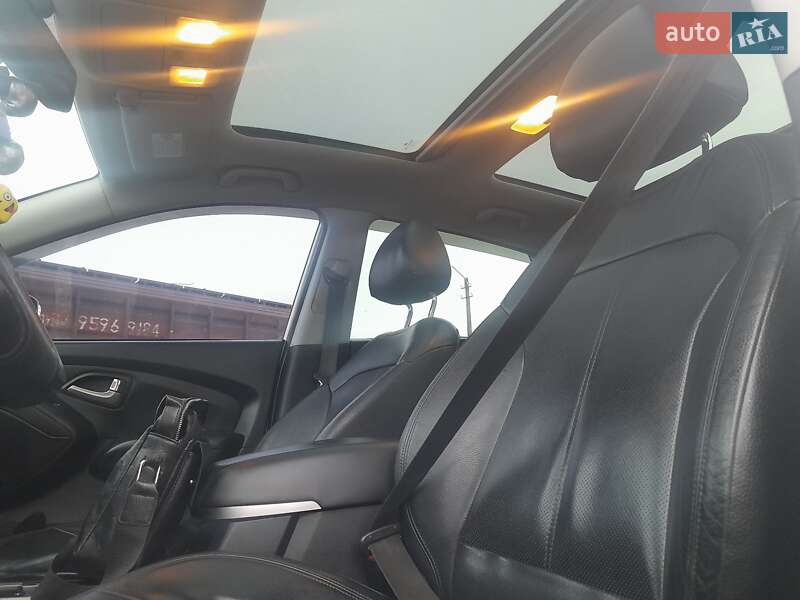 Внедорожник / Кроссовер Hyundai ix35 2011 в Тернополе
